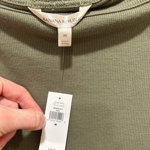 Banana Republic Green Fitted 3/4 boat neck top - Picture 2 of 3